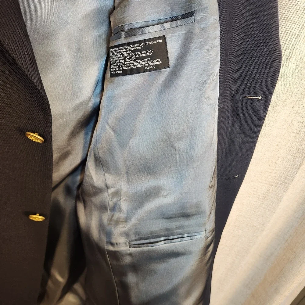 Stafford Worsted Wool Blend Sport Coat Men's 44L Navy Blue Two Button Gold Crest